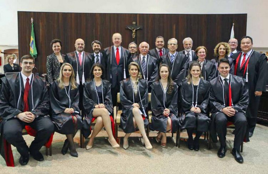 AMAPAR marca presença na posse de sete juízes substitutos 